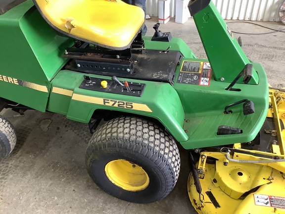 1998 John Deere F725 Grossenburg Implement