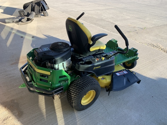 2019 John Deere Z335M Grossenburg Implement
