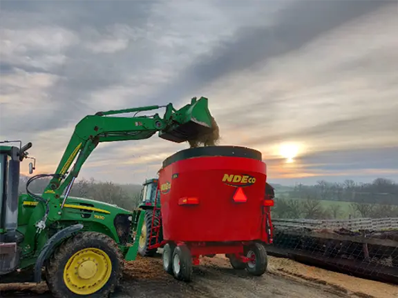 Feed Mixers & Grinders