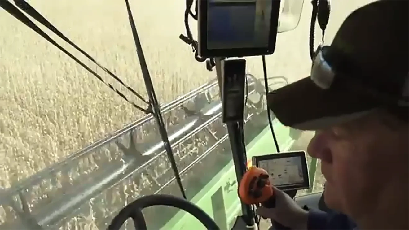 In-can view of combine driver using AMS Machine Sync